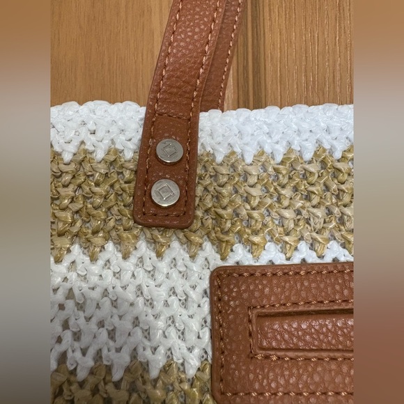 Thirty One Around Town Tote approximately 17x14” NWOT - Picture 3 of 13